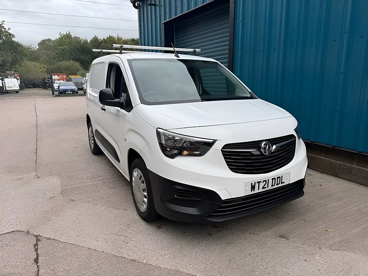 Used 2021 Vauxhall Combo Dynamic White - Interior and Exterior details 5