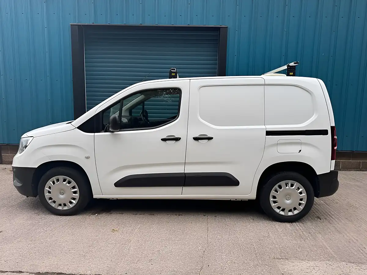 Used 2021 Vauxhall Combo Dynamic White - Interior and Exterior details 9