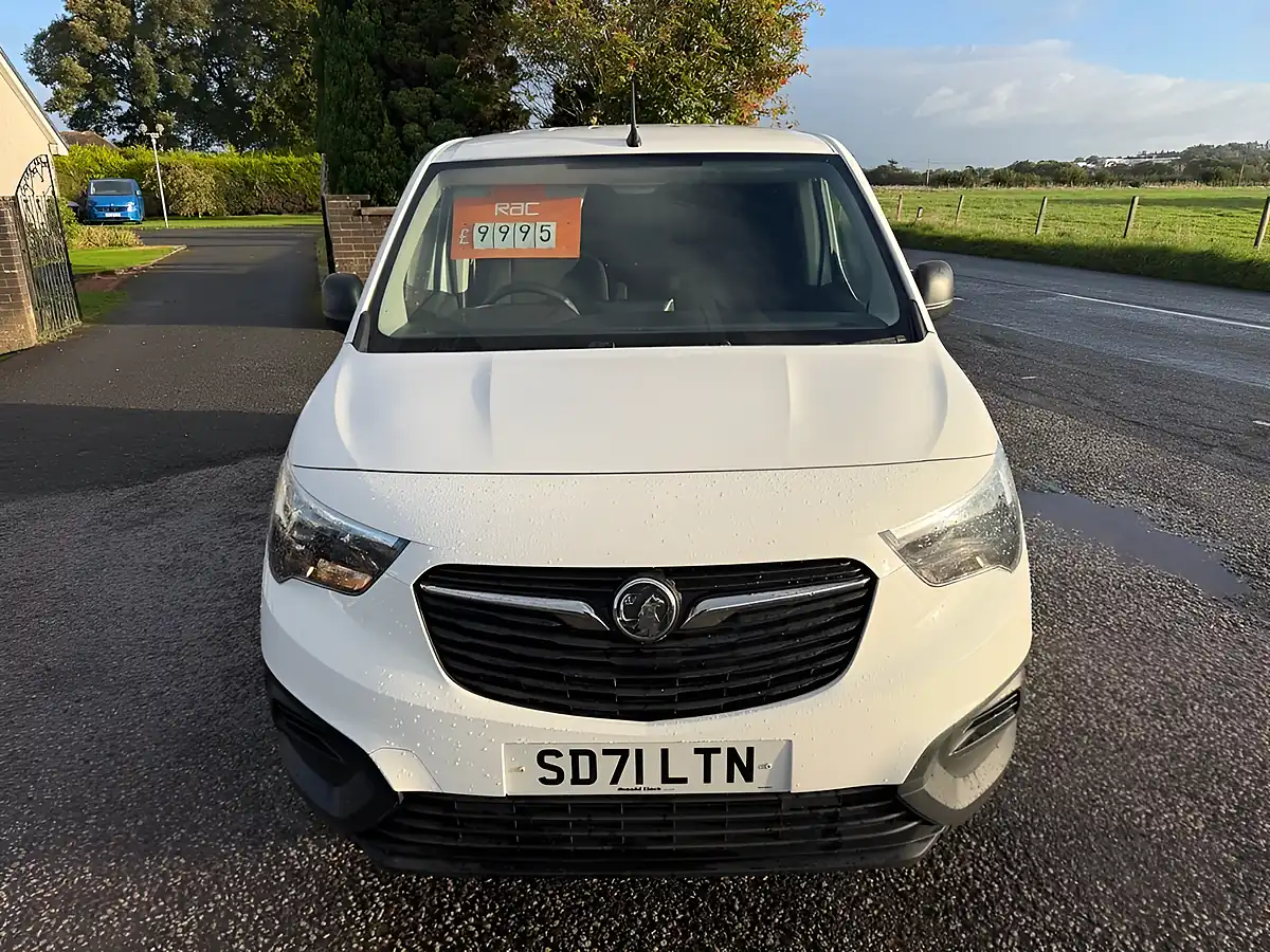 Used 2021 Vauxhall Combo Dynamic White - Interior and Exterior details 10