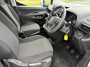 Used 2021 Vauxhall Combo Dynamic White - Interior and Exterior details 14