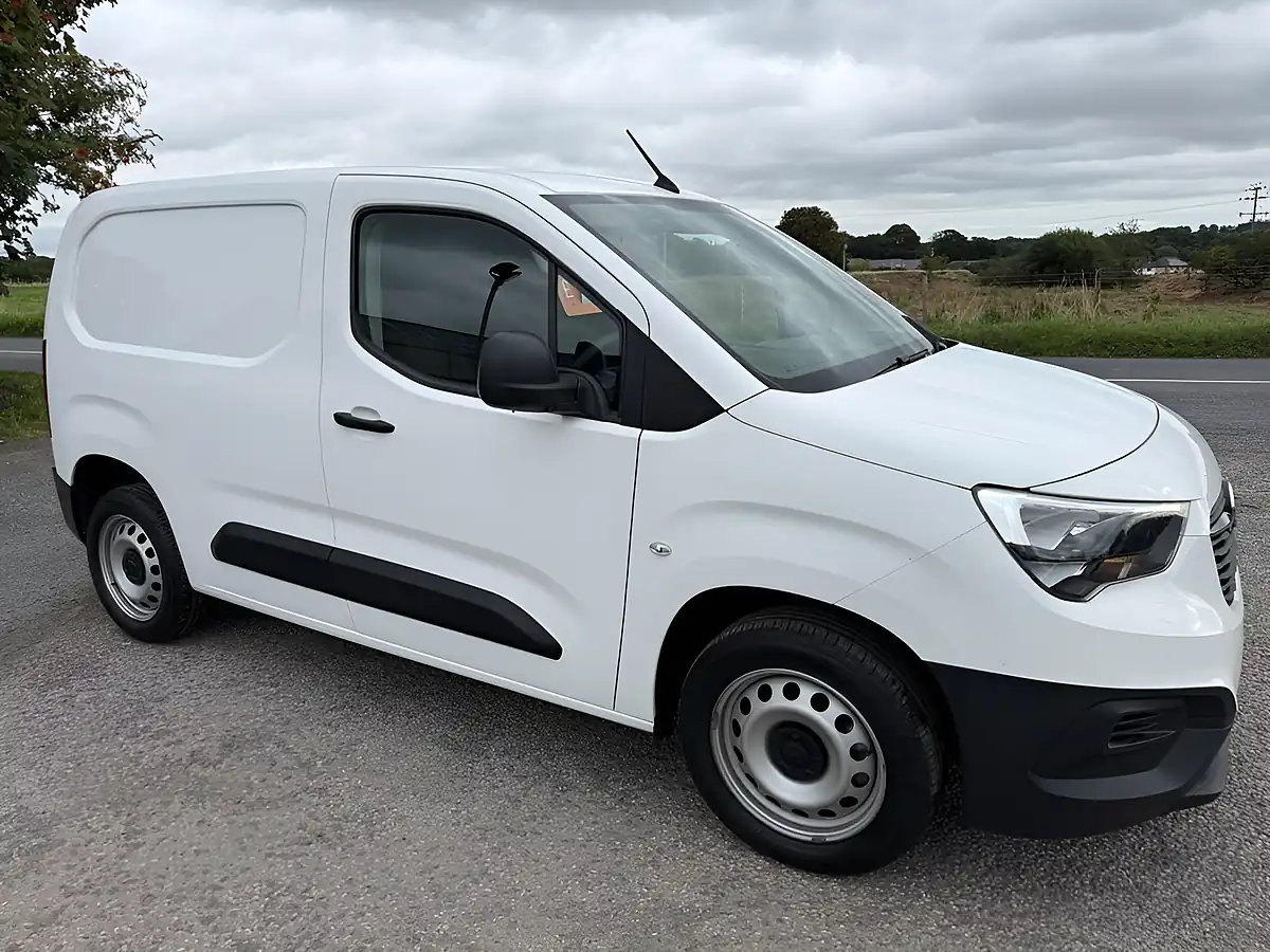 Used 2021 Vauxhall Combo Dynamic White - Interior and Exterior details 2