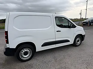 Used 2021 Vauxhall Combo Dynamic White - Interior and Exterior details 3