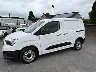 Used 2021 Vauxhall Combo Dynamic White - Interior and Exterior details 8