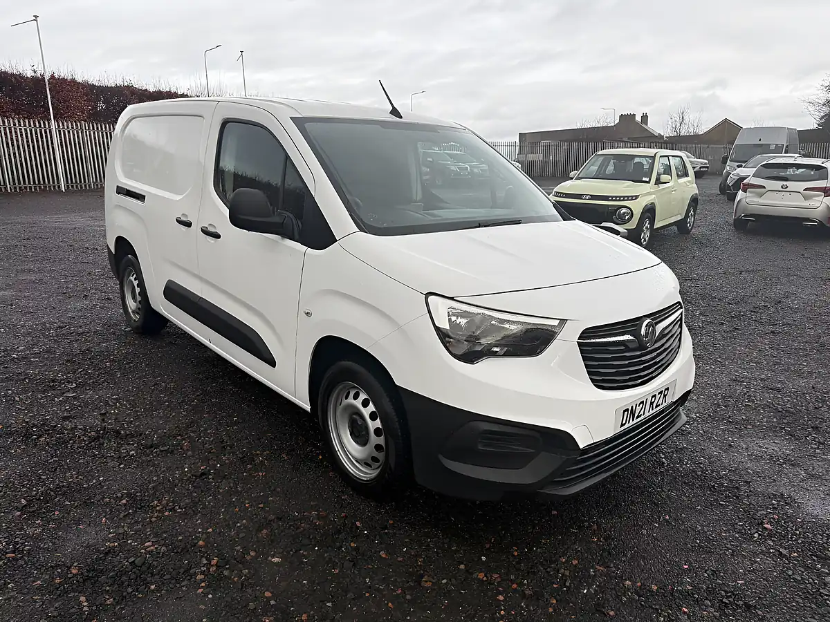 Used 2021 Vauxhall Combo Dynamic White - Front View