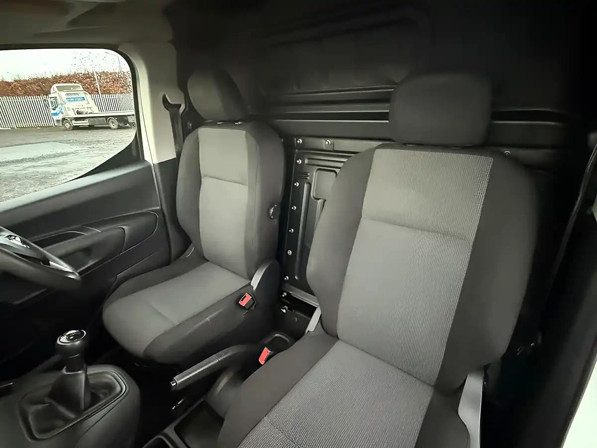 Used 2021 Vauxhall Combo Dynamic White - Interior and Exterior details 11