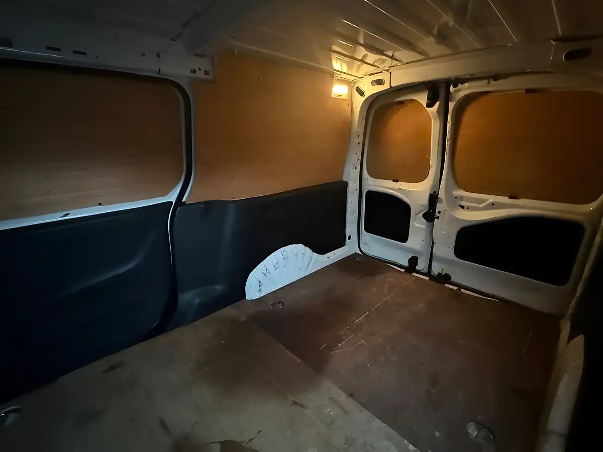 Used 2021 Vauxhall Combo Dynamic White - Interior and Exterior details 14