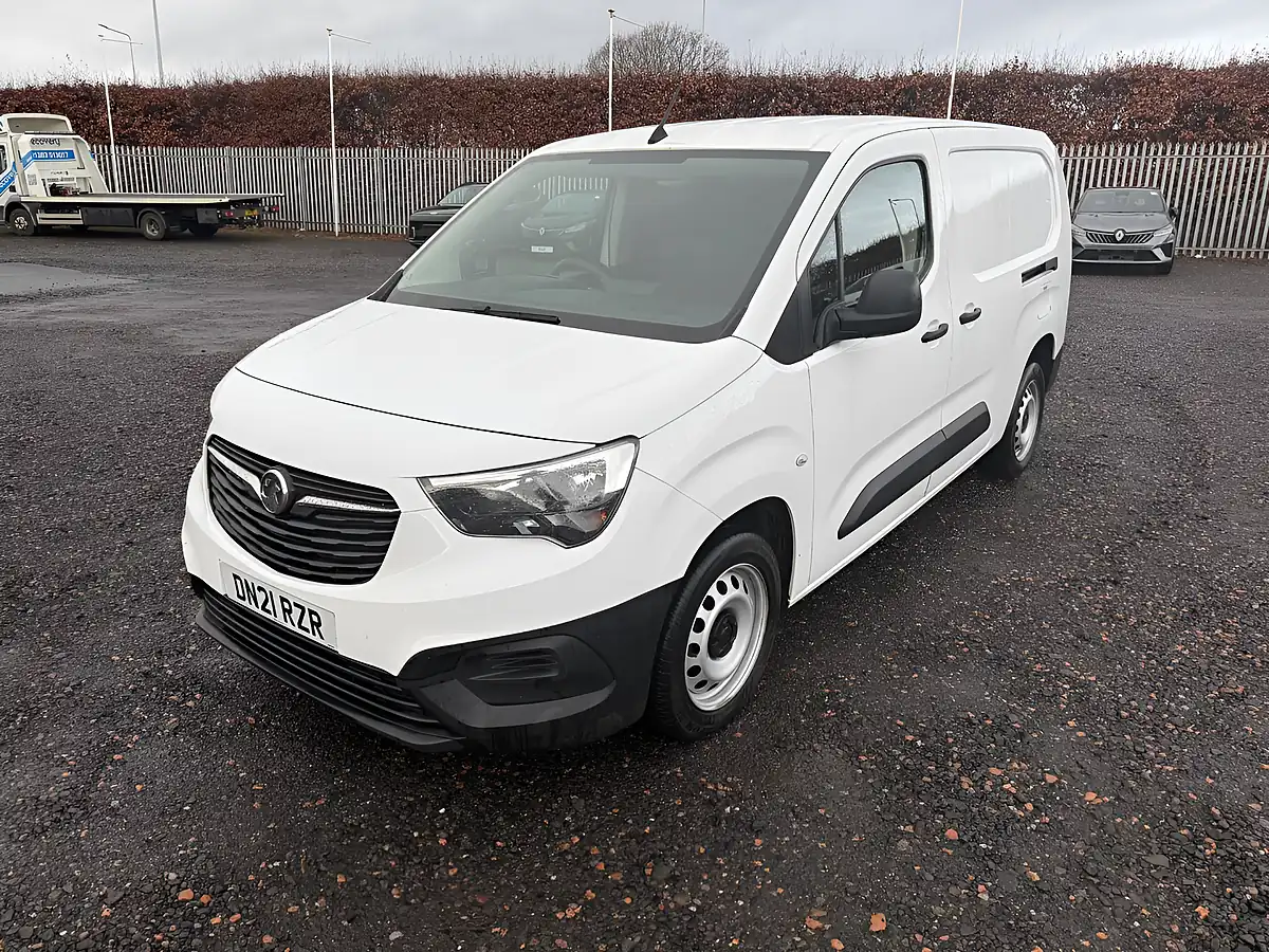 Used 2021 Vauxhall Combo Dynamic White - Interior and Exterior details 3