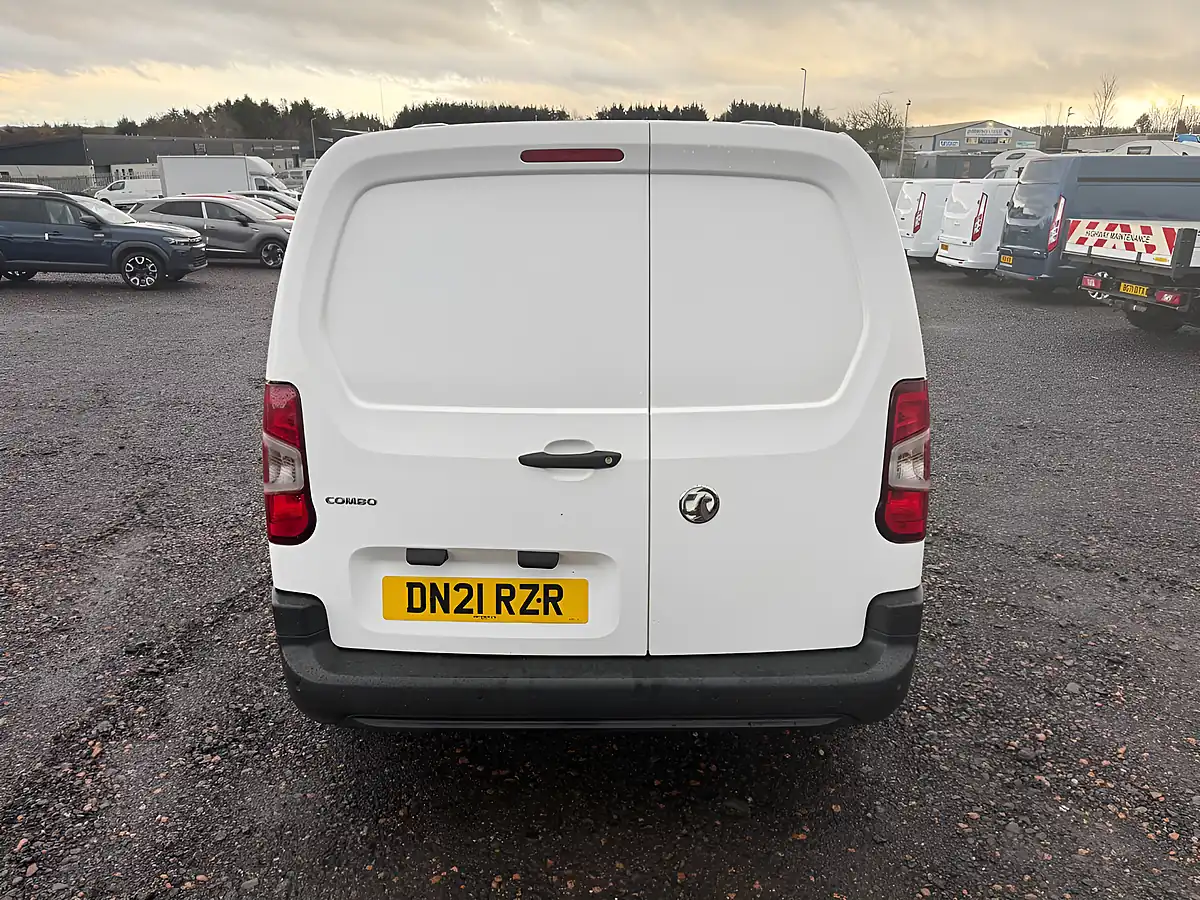 Used 2021 Vauxhall Combo Dynamic White - Interior and Exterior details 6