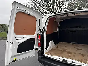 Used 2021 Vauxhall Combo Dynamic White - Interior and Exterior details 10