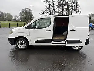 Used 2021 Vauxhall Combo Dynamic White - Interior and Exterior details 12
