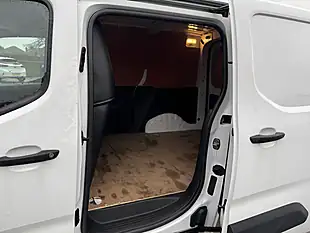 Used 2021 Vauxhall Combo Dynamic White - Interior and Exterior details 13