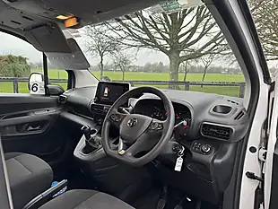 Used 2021 Vauxhall Combo Dynamic White - Interior and Exterior details 14