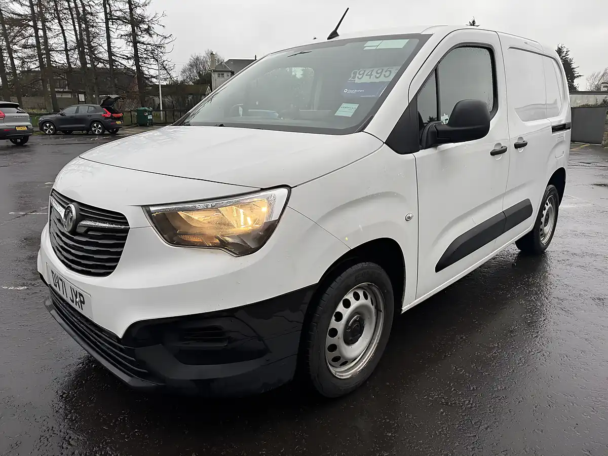Used 2021 Vauxhall Combo Dynamic White - Interior and Exterior details 3