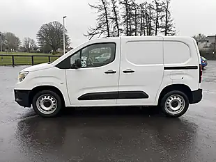 Used 2021 Vauxhall Combo Dynamic White - Interior and Exterior details 4