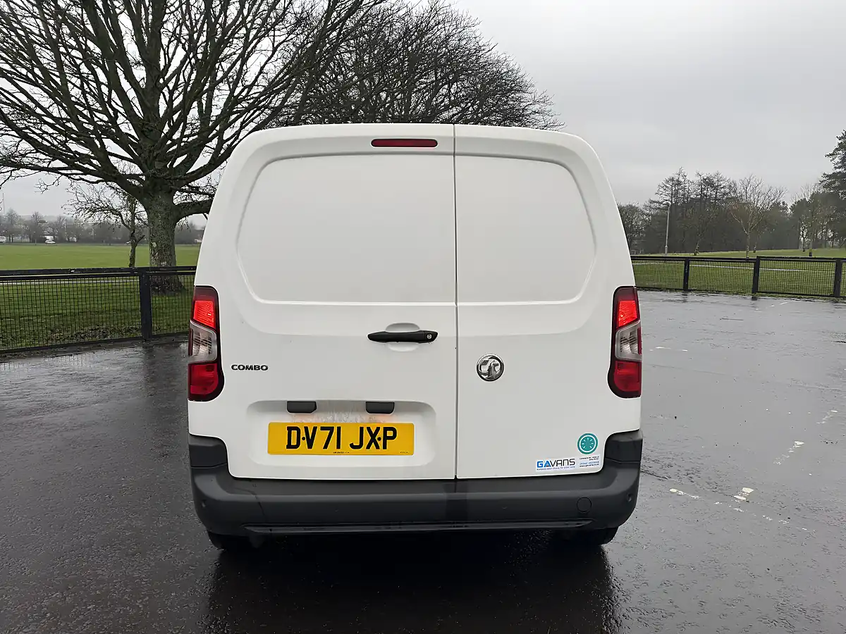 Used 2021 Vauxhall Combo Dynamic White - Interior and Exterior details 6