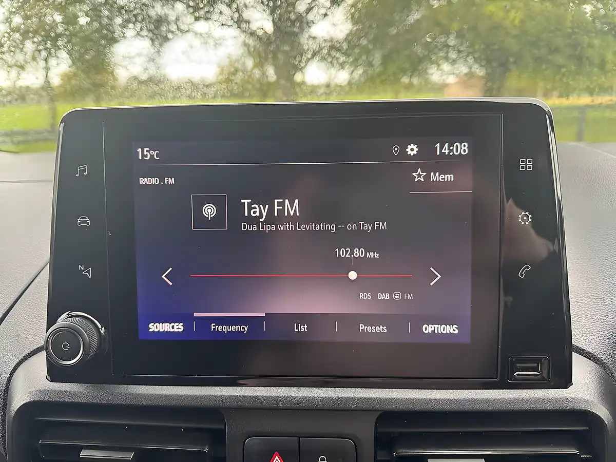 Used 2021 Vauxhall Combo Dynamic White - Interior and Exterior details 13
