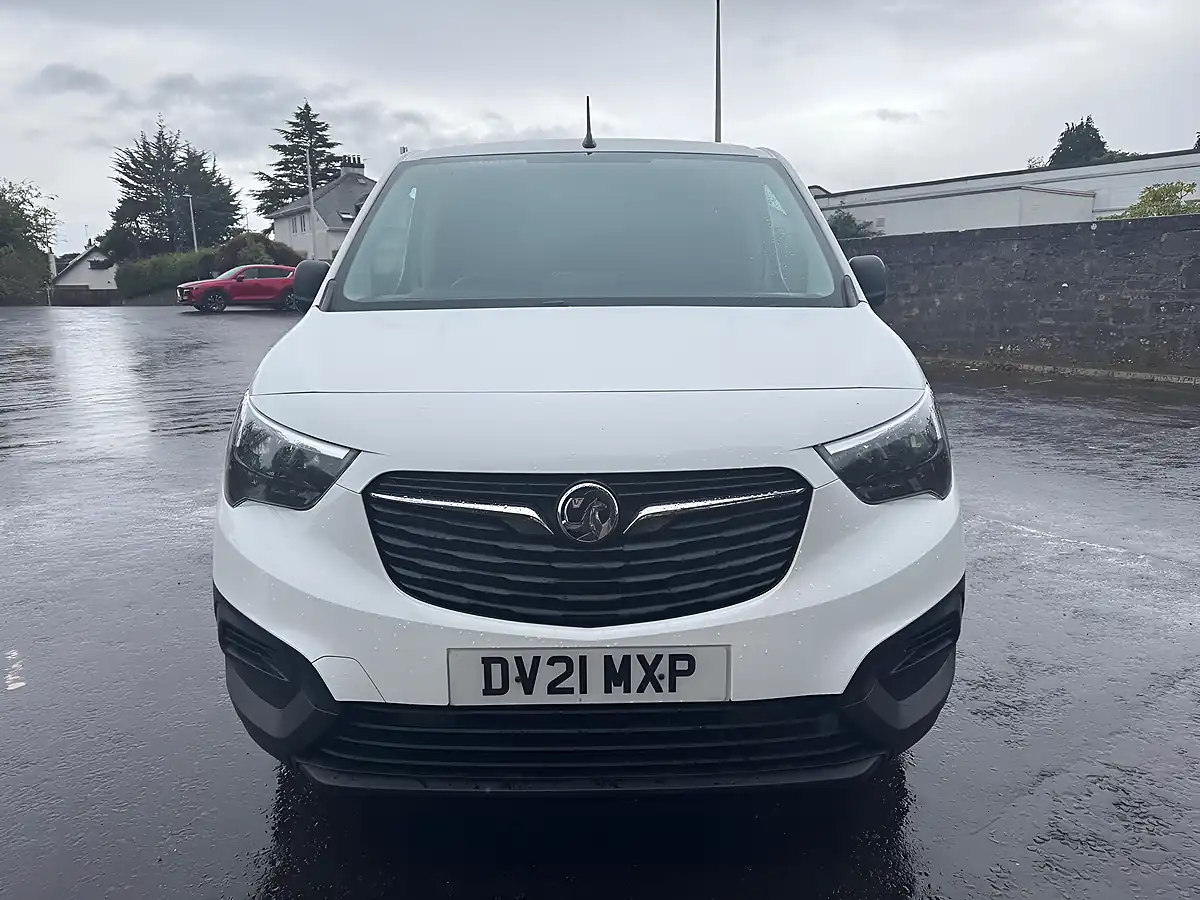 Used 2021 Vauxhall Combo Dynamic White - Interior and Exterior details 2