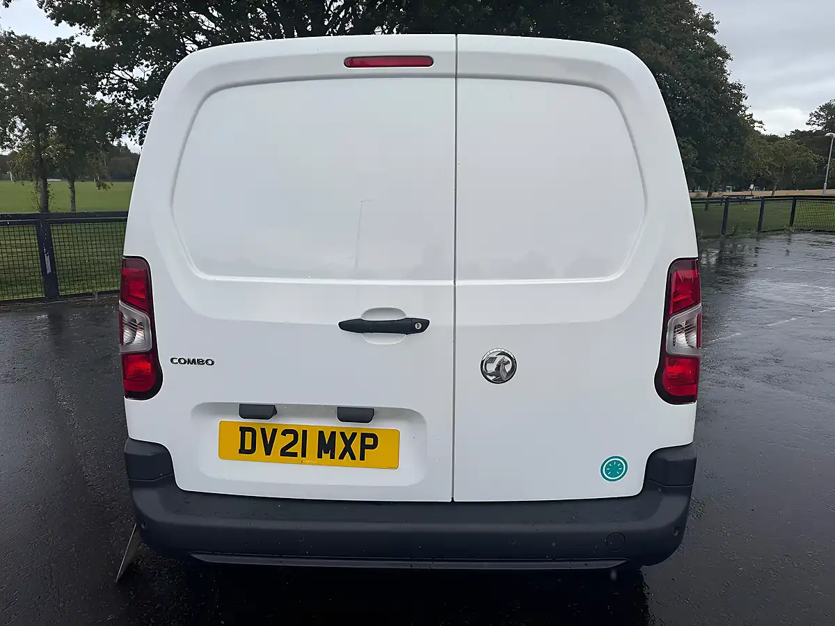 Used 2021 Vauxhall Combo Dynamic White - Interior and Exterior details 6