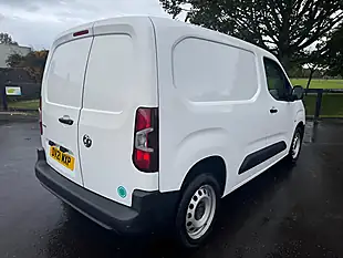 Used 2021 Vauxhall Combo Dynamic White - Interior and Exterior details 7