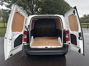 Used 2021 Vauxhall Combo Dynamic White - Interior and Exterior details 9