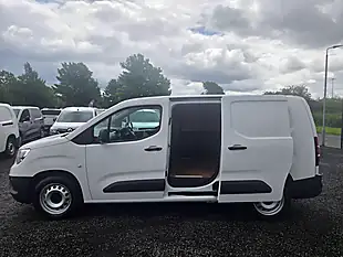 Used 2021 Vauxhall Combo Edition L2 H1 White - Interior and Exterior details 12