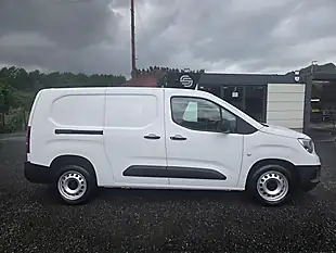Used 2021 Vauxhall Combo Edition L2 H1 White - Interior and Exterior details 3
