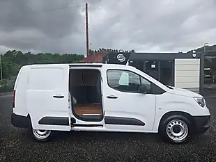 Used 2021 Vauxhall Combo Edition L2 H1 White - Interior and Exterior details 4