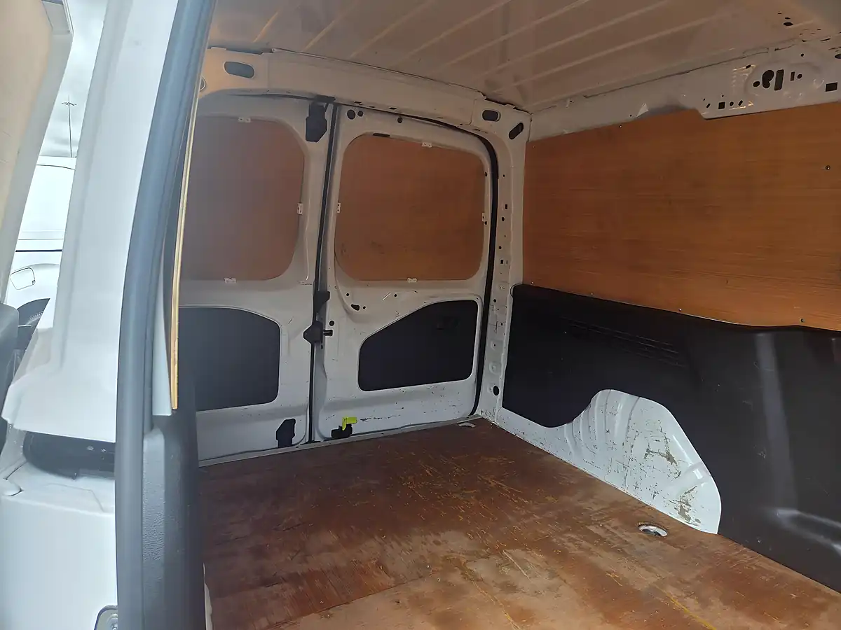 Used 2021 Vauxhall Combo Edition L2 H1 White - Interior and Exterior details 6