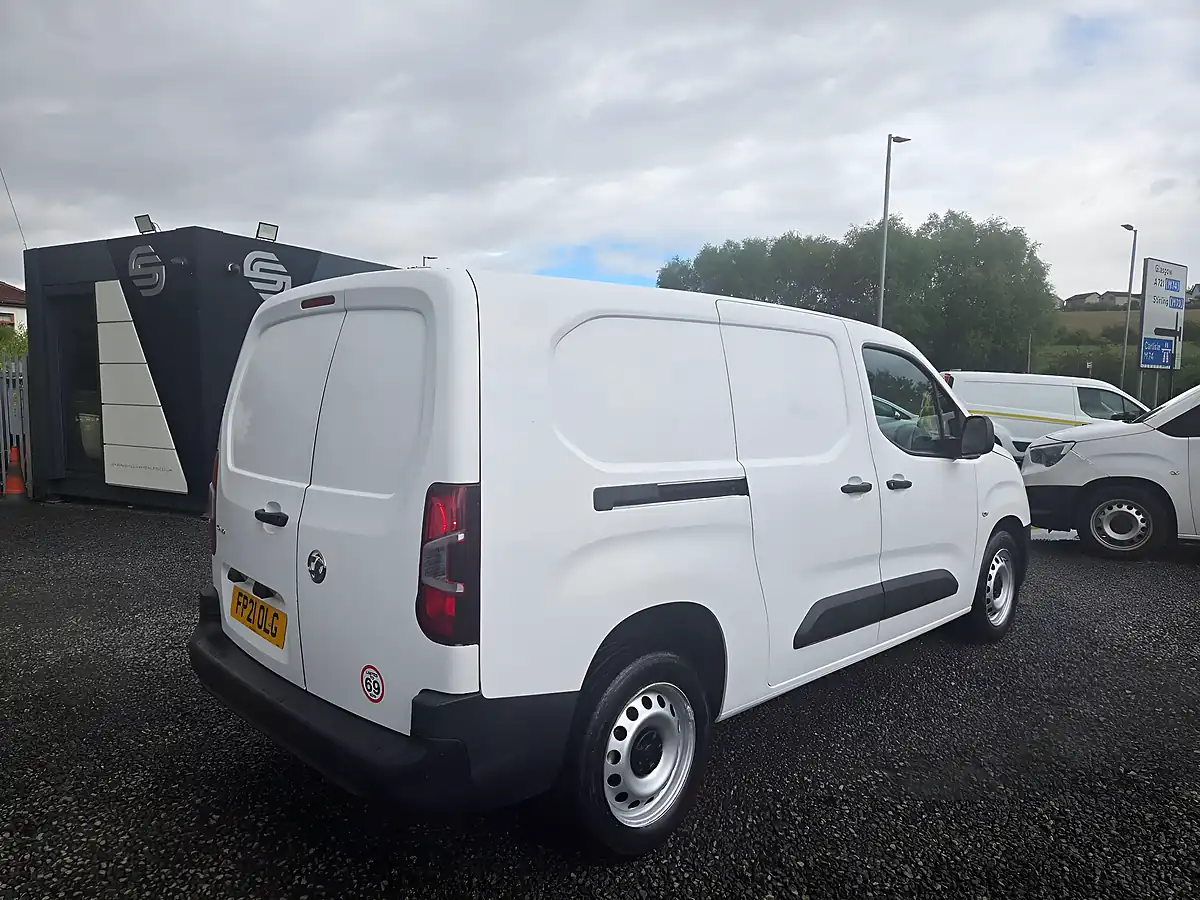 Used 2021 Vauxhall Combo Edition L2 H1 White - Interior and Exterior details 8