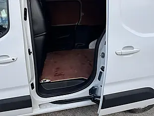 Used 2021 Vauxhall Combo Edition Pure White - Interior and Exterior details 5