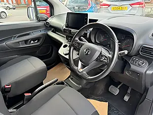 Used 2021 Vauxhall Combo Edition Pure White - Interior and Exterior details 9