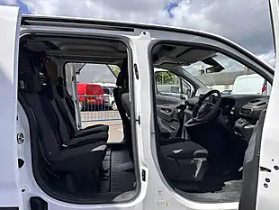Used 2021 Vauxhall Combo Edition White - Interior and Exterior details 12