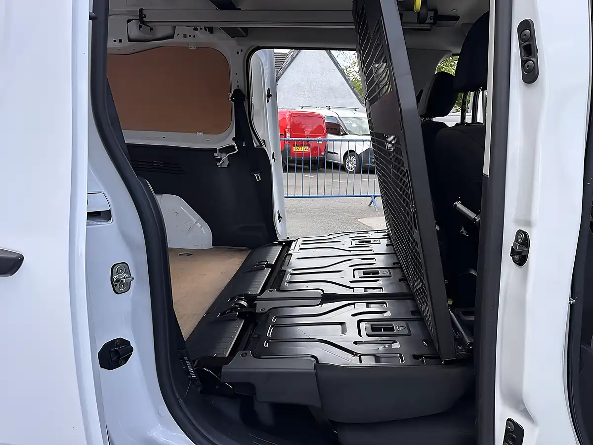 Used 2021 Vauxhall Combo Edition White - Interior and Exterior details 14
