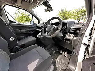 Used 2021 Vauxhall Combo Edition White - Interior and Exterior details 16
