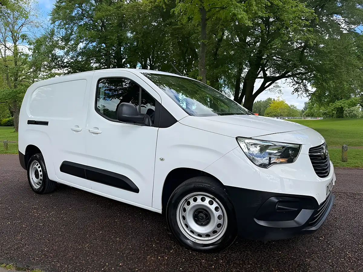 Used 2021 Vauxhall Combo Edition White - Front View