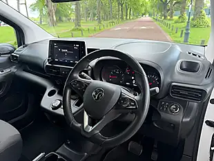 Used 2021 Vauxhall Combo Edition White - Interior and Exterior details 12
