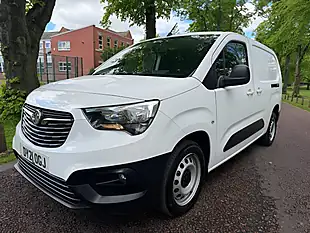 Used 2021 Vauxhall Combo Edition White - Interior and Exterior details 7