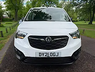 Used 2021 Vauxhall Combo Edition White - Interior and Exterior details 8