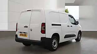 Used 2021 Vauxhall Combo Edition White - Interior and Exterior details 5