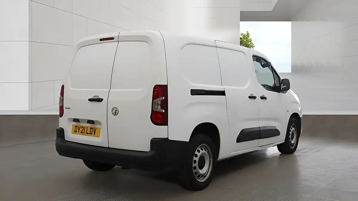 Used 2021 Vauxhall Combo Edition White - Interior and Exterior details 5