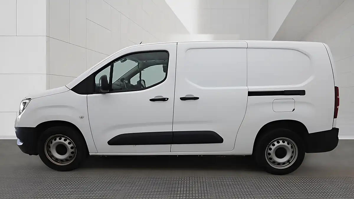 Used 2021 Vauxhall Combo Edition White - Interior and Exterior details 6