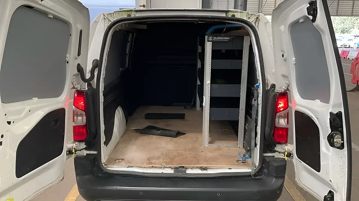 Used 2021 Vauxhall Combo Edition White - Interior and Exterior details 8
