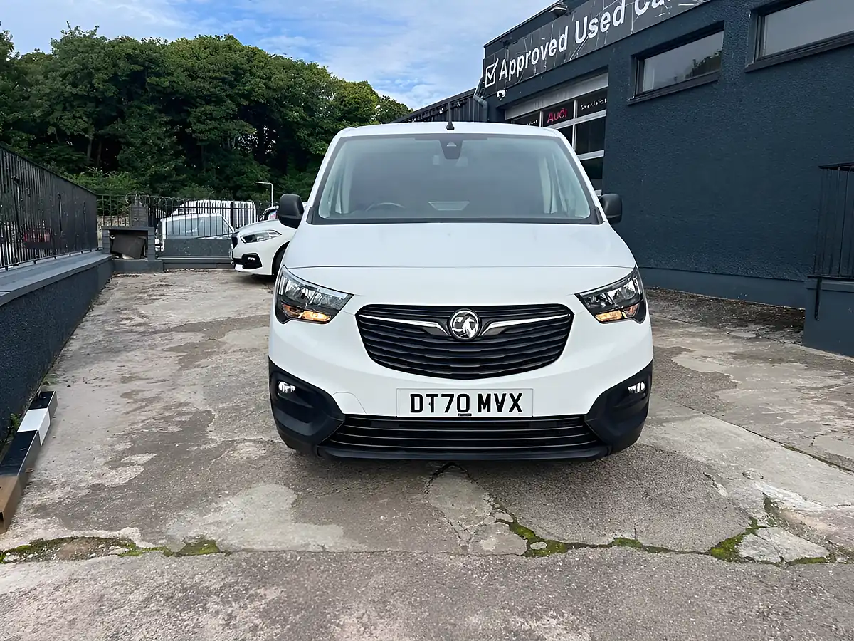 Used 2021 Vauxhall Combo Edition White - Interior and Exterior details 2