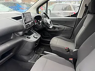 Used 2021 Vauxhall Combo Edition White - Interior and Exterior details 4