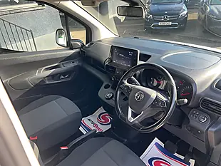 Used 2021 Vauxhall Combo Edition White - Interior and Exterior details 13