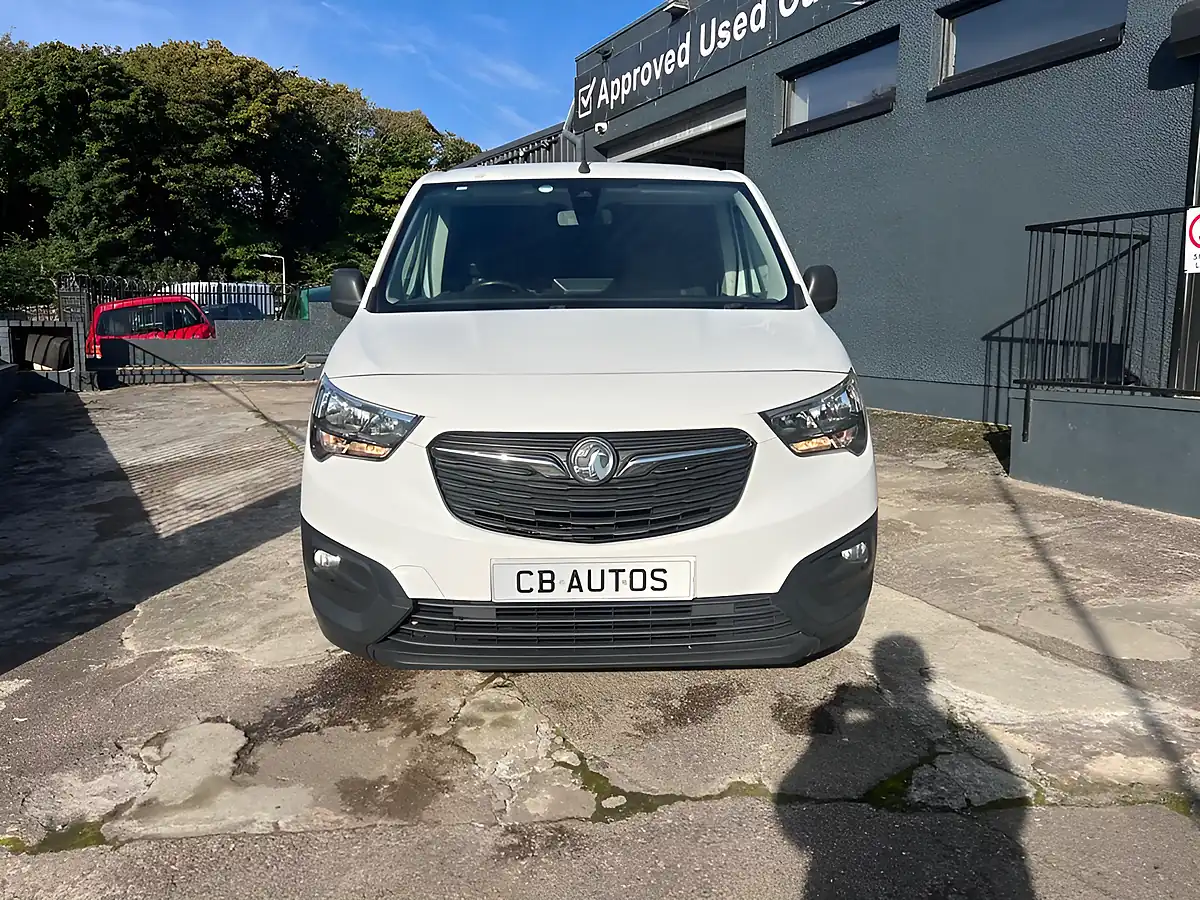 Used 2021 Vauxhall Combo Edition White - Interior and Exterior details 2