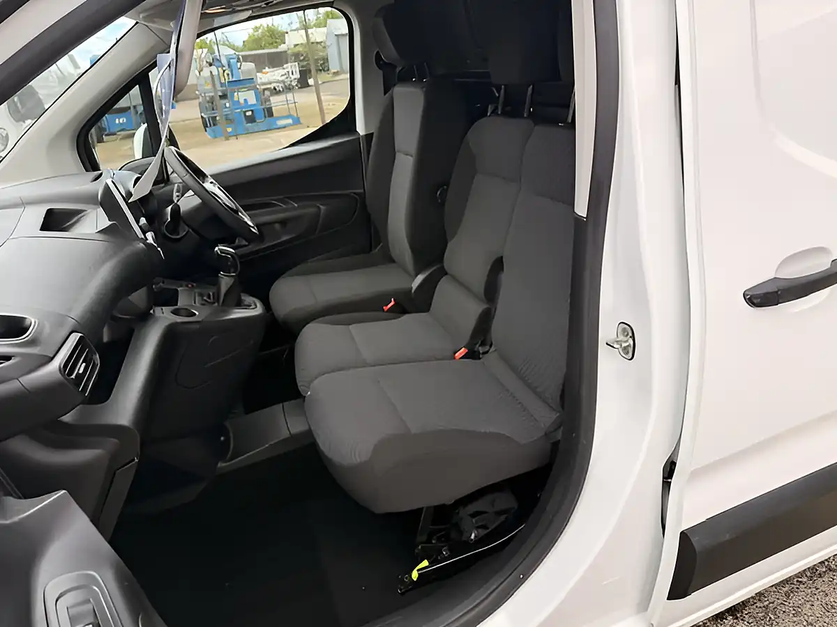 Used 2021 Vauxhall Combo L1 Swb White - Interior and Exterior details 12
