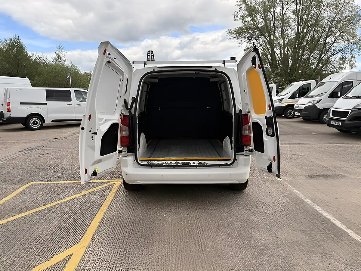 Used 2021 Vauxhall Combo L1 Swb White - Interior and Exterior details 6