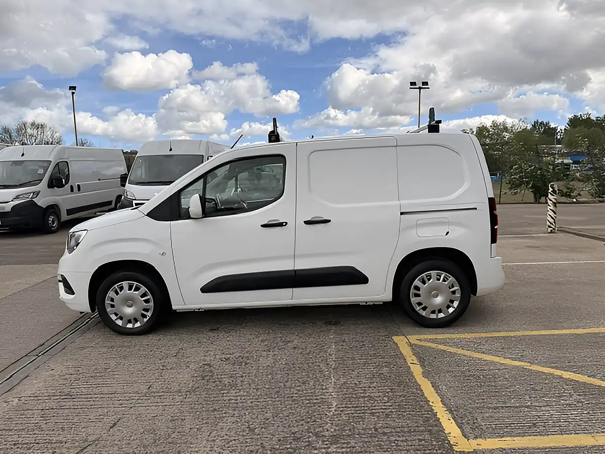 Used 2021 Vauxhall Combo L1 Swb White - Interior and Exterior details 8