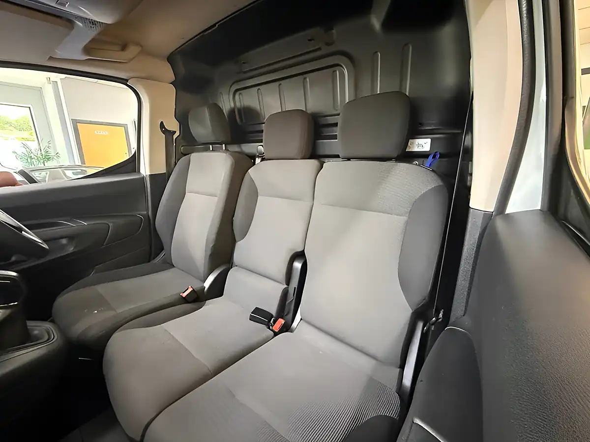 Used 2021 Vauxhall Combo L1H1 Sportive S/S White - Interior and Exterior details 12